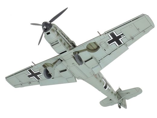 Assembled model 1/48 aircraft Messerschmitt Bf109 E3 Tamiya 61050