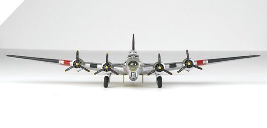 Сборная модель 1/72 бомбардировщик B-17G Flying Fortress "Special Nose Art Edition" Academy 12414