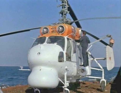 Сборная модель 1/72 поисково-спасательный вертолет Ка-25ПС Hormone-C ACE 72307