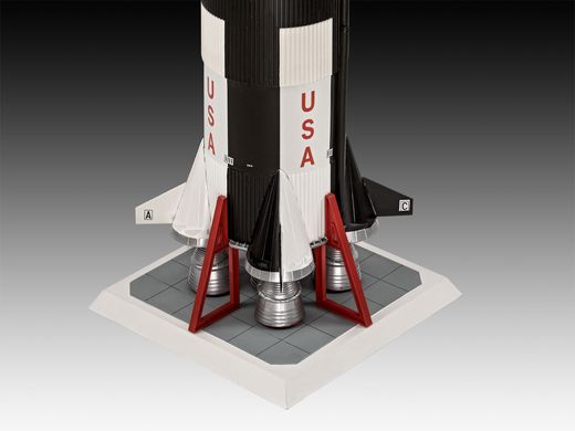 Prefab model 1/96 spacecraft Apollo 11 Saturn V Rocket 50th Anniversary Moon Revell 03704
