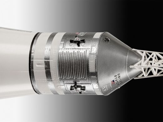 Prefab model 1/96 spacecraft Apollo 11 Saturn V Rocket 50th Anniversary Moon Revell 03704