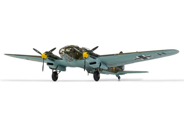 Сборная модель 1/72 быстрый бомбардировщик Heinkel He111 P-2 Airfix A06014
