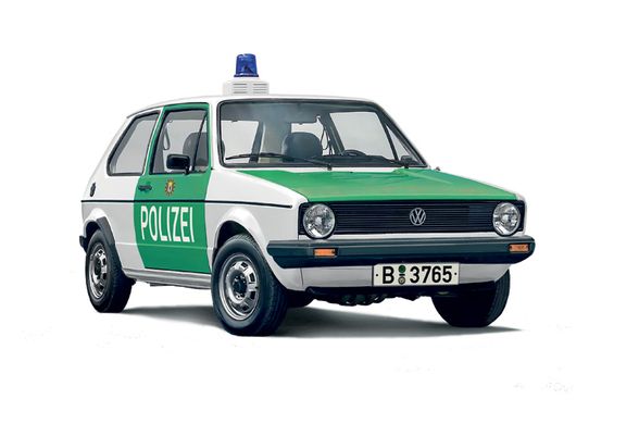 Збірна модель 1/24 автомобіль VW Golf Police Italeri 3666