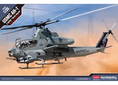 Сборная модель 1/35 вертолет USMC AH-1Z "Shark Mouth" Academy 12127