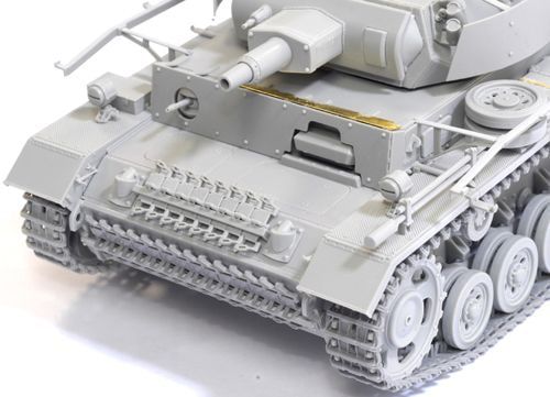 Assembled model 1/35 tankPzKpfw III Ausf.N (SdKfz 141/2) with Schurzen Dragon 6474