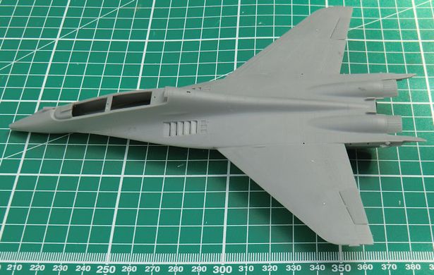 Сборная модель 1/72 самолет MiG-29UB Fulcrum Trumpeter 01677
