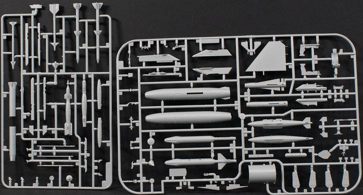 Збірна модель 1/48 літак F-16XL-2 Experimental Fighter Kinetic 48086