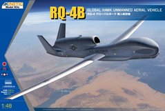 Assembled model 1/48 drone RQ-4B Global Hawk Kinetic 48084