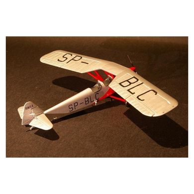 Сборная модель 1/72 самолет RWD-8 Magyar Recon MisterCraft B-45