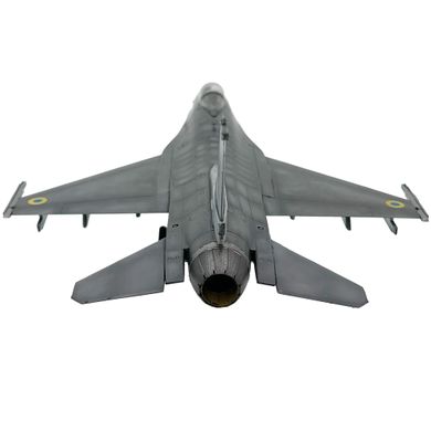 Готовая модель 1/72 F-16 1102069