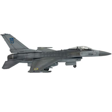 Готовая модель 1/72 F-16 1102069