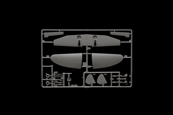 Збірна модель 1/72 винищувач-бомбардувальник Reggiane Re.2002 Ariete Italeri 1472