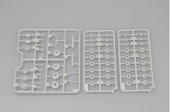 Assembled model 1:72 tank Pz.Kpfw. KV-2 754 (r) Trumpeter 07266