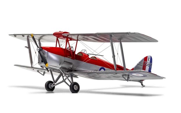 Prefab model 1/48 de Havilland D.H.82a Tiger Moth Airfix 04104