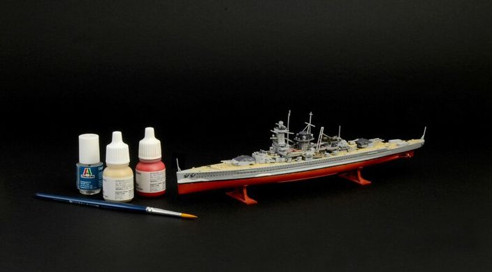 Сборная модель корабля Admiral Graf Spee "WoW" 1:720 Italeri 74003