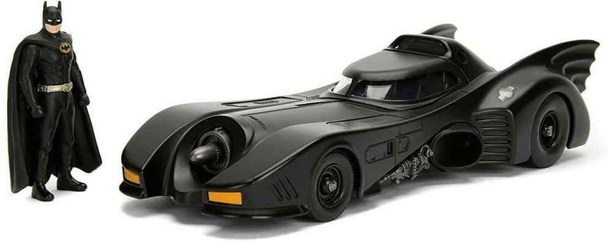 Prefab model 1/25 Batmobile Includes Resin Batman Figure Model Kit AMT 01107