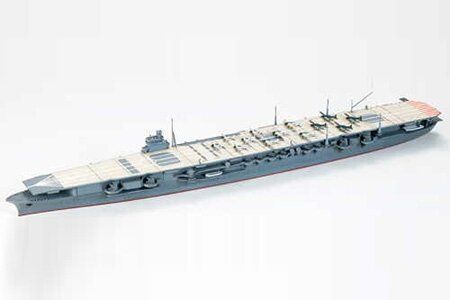 Сборная модель 1:700 японский авианосец Carrier Shokaku 翔鶴 Water Line Series Tamiya 31213