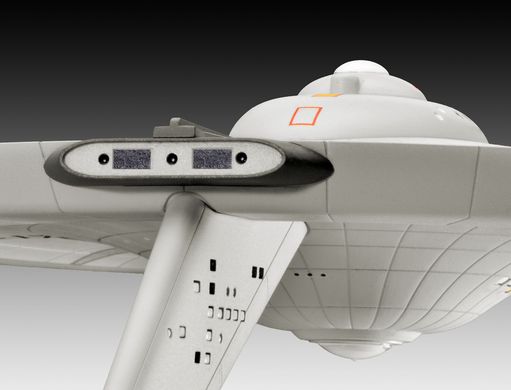 Assembled model 1/600 spaceship U.S.S. Enterprise NCC-1701 Revell 04991