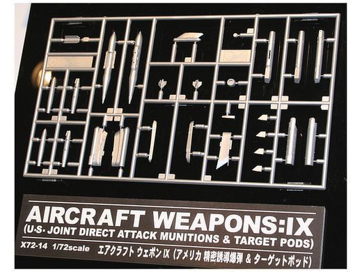 Assembled model 1:72 US direct hit ammunition Aircraft Weapons: IX Hasegawa 35114