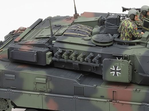 Збірна модель 1/35 танк Leopard 2 A7V Tamiya 35387