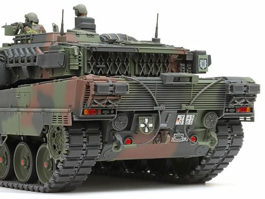 Сборная модель 1/35 танк Leopard 2 A7V Tamiya 35387