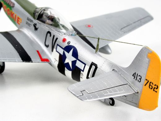 Збірна модель 1/72 літака P-51D Mustang Revell 64148