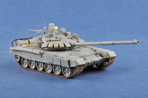 Збірна модель 1/35 сновний бойовий танк T-72 B3M MBT Trumpeter 09510