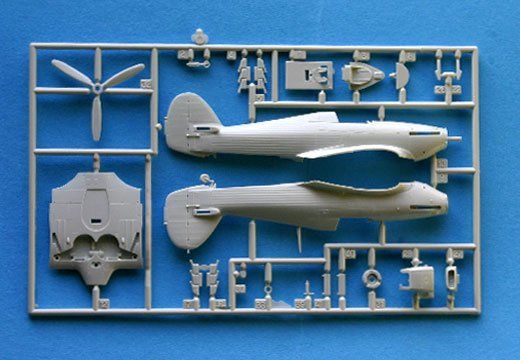 Сборная модель 1/72 военного Самолета Hawker Hurricane Mk.IIc Revell 04144