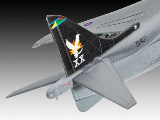 Подарочный набор штурмовика Model Set Bae Harrier Gr.7 Revell 63887
