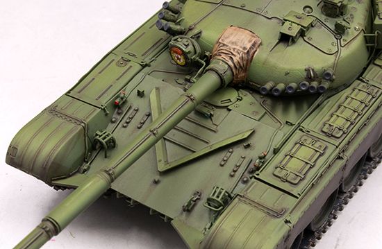 Сборная модель 1/35 т основной боевой танк Т-72А мод.1983 Trumpeter 09547