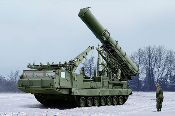 Збірна модель 1/35 зенітно-ракетний комплекс russian S-300V 9A85 SAM Trumpeter 09521