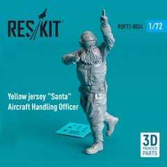 1/72 scale model Santa Claus Yellow T-shirts Aircraft Maintenance Officer (1pc) Reskit RSF72-0024