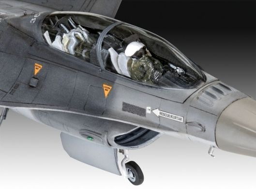 Prefab model 1/72 aircraft F-16D Tigermeet 2014 Revell 03844