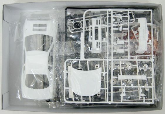 1:24 Scale Model Kit: Nissan Mine's BNR34 Skyline GT-R '02 (Aoshima 05986)