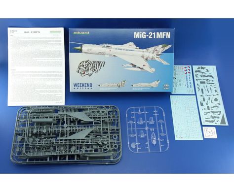 Збірна модель 1/48 літака MiG-21MFN Weekend Edition Eduard 84128