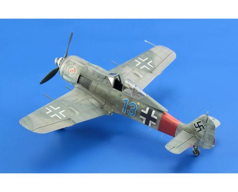 Збірна модель 1/72 гвинтовий літак Focke-Wulf Fw 190A-8 ProfiPack Eduard 70111