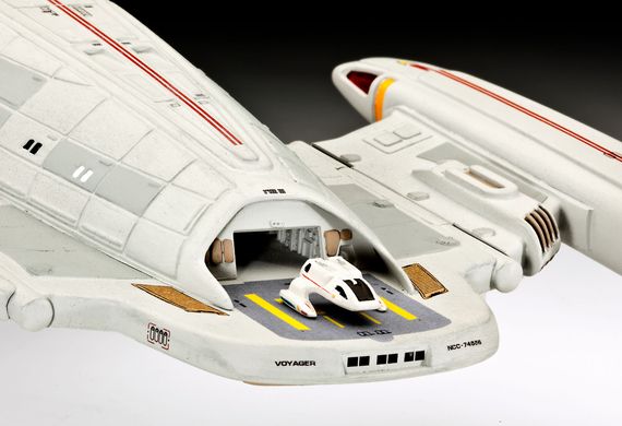 Збірна модель космічного корабля 1/677 Star Trek Voyager U.S.S. Voyager Revell 04992