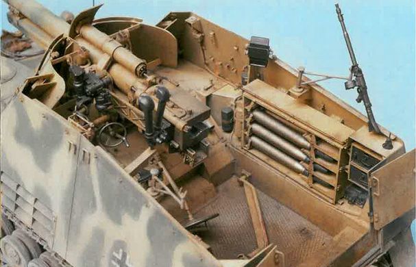 Збірна модель 1/35 винищувач танків Sd.Kfz.164 Nashorn 4 в 1 Dragon 6459