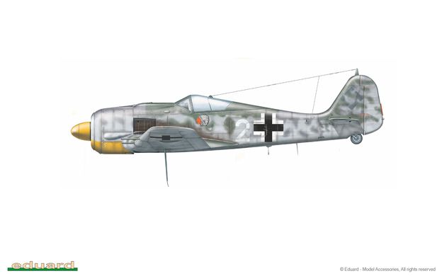 Assembled model 1/72 Focke-Wulf Fw 190A-8 ProfiPack propeller plane Eduard 70111