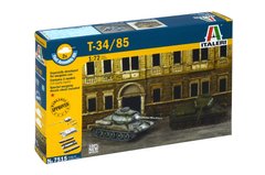 Assembled model 1/72 of two T-34/85 Italeri 7515 tanks