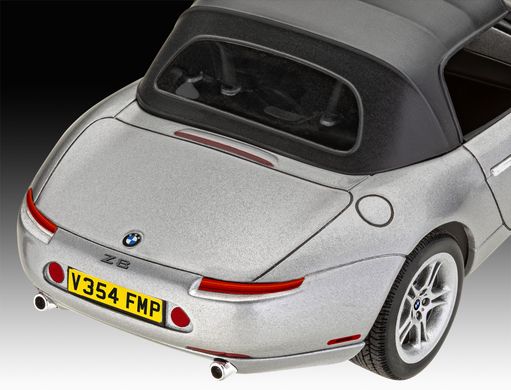 Сборная модель 1/24 автомобиля James Bond "BMW Z8" Gift Set Revell 05662