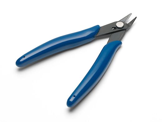 Cutter
with thin Blades
Revell | No. 39000