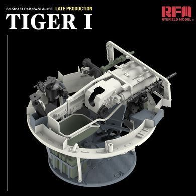 Збірна модель 1/35 танк Sd.Kfz.181 Pz.Kpfw.VI Ausf.E Tiger I Пізнє виробництво з повним інтер&rsquo;єром і