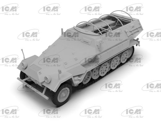 Сборная модель 1/35 Немецкий санитарный бронетранспортер Sd.Kfz.251/8 Ausf.A ICM 35113