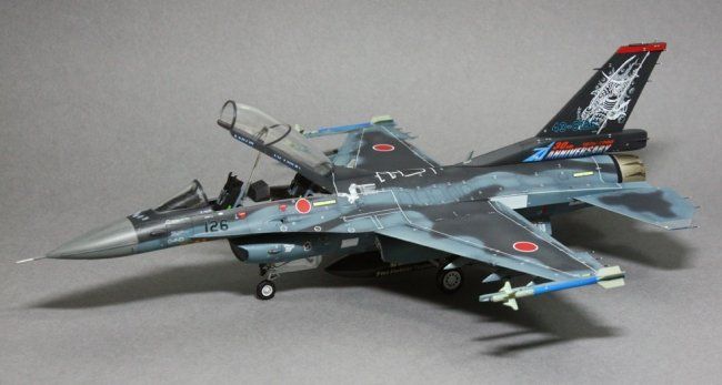 Збірна модель 1/48 реактивний літак Mitsubishi F-2B Hasegawa 07229