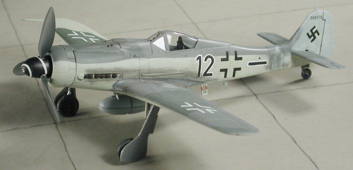 Сборная модель Истребитель Focke-Wulf Fw190 D-9 Tamiya 60751