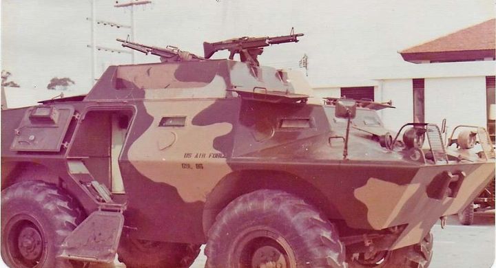 Сборная модель 1/72 патрульная бронемашина ВВС США V-100 XM-706 E2 ACE 72438