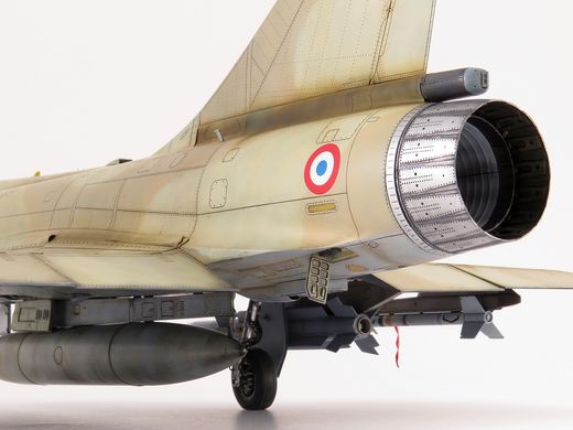 Сборная модель 1:32 самолета Mirage 2000 C Kitty Hawk 32020