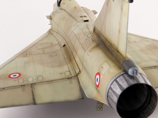 Збірна модель 1:32 літака Mirage 2000 C Kitty Hawk 32020