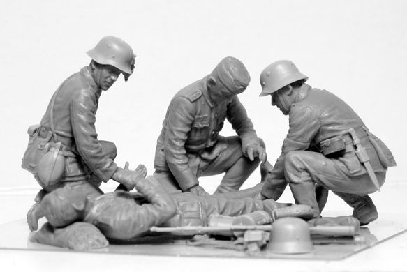 Фигуры 1/35 Немецкий военный медицинский персонал времен Второй мировой войны ICM 35620